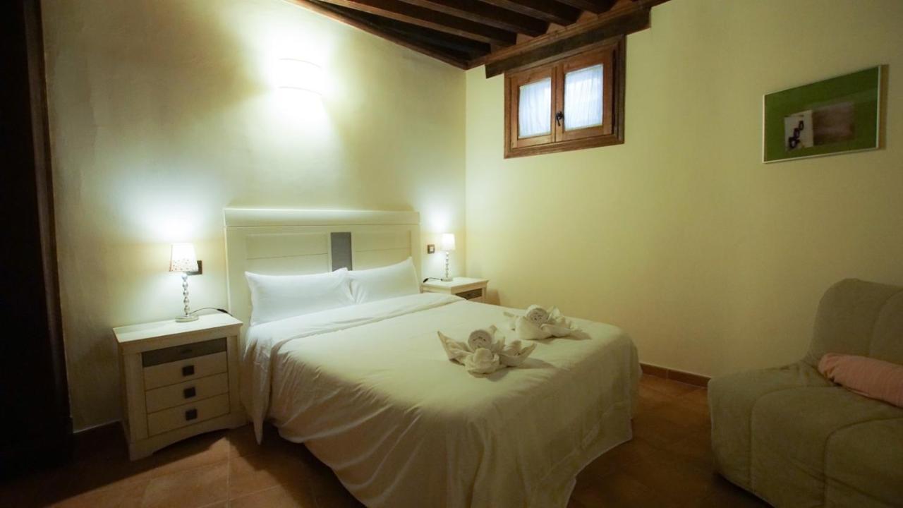 Tiempo De Toledo: Catedral Apartment